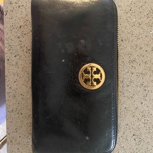 Tory Burch Zipper Wallet